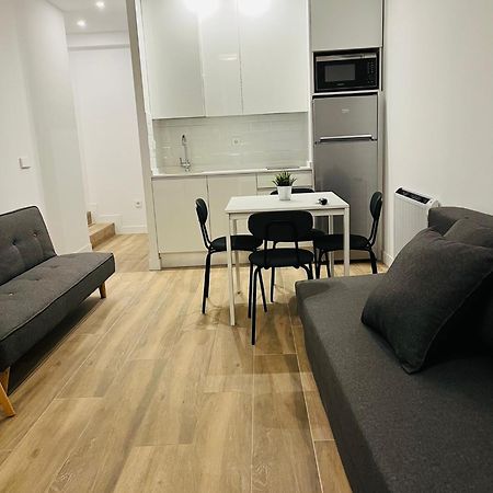Bernabeu/ C.Universitaria Apartments Madrid Esterno foto