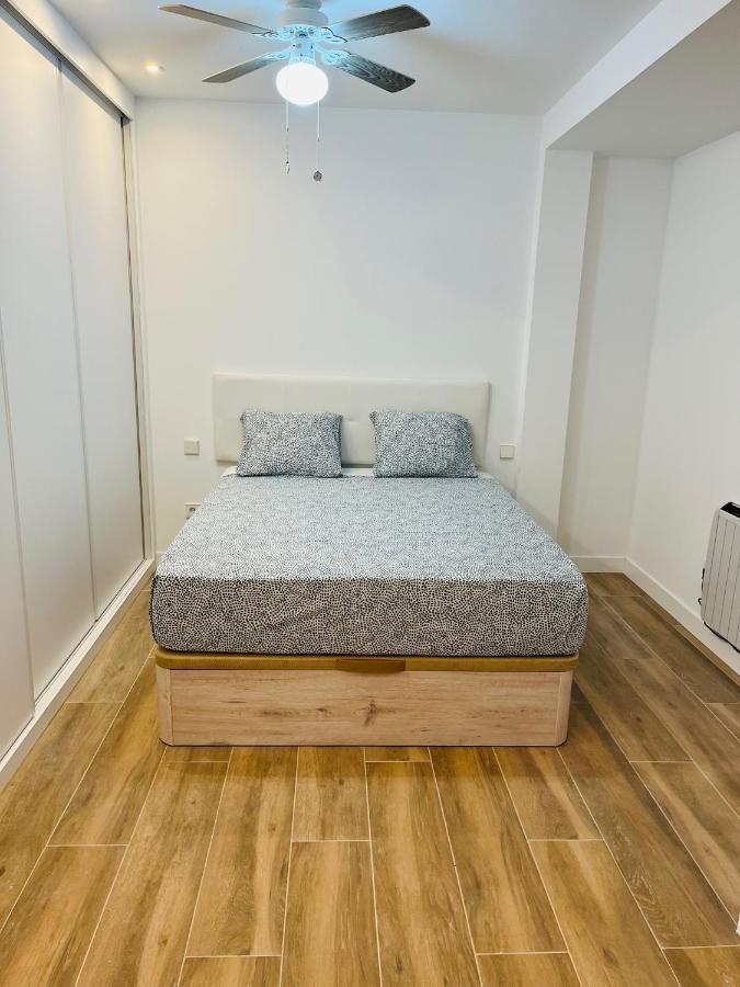 Bernabeu/ C.Universitaria Apartments Madrid Esterno foto