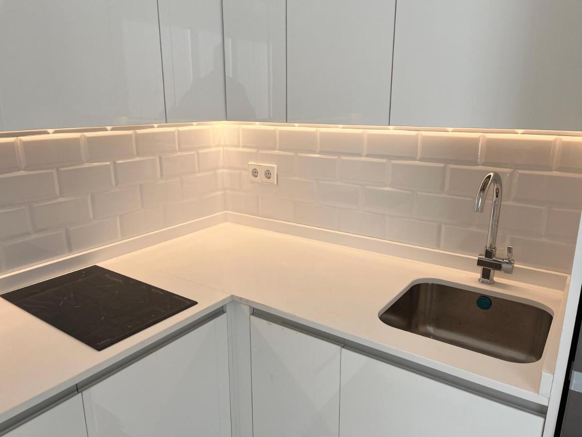 Bernabeu/ C.Universitaria Apartments Madrid Esterno foto
