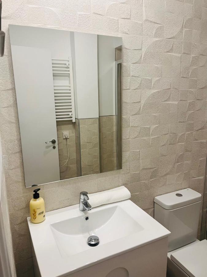 Bernabeu/ C.Universitaria Apartments Madrid Esterno foto