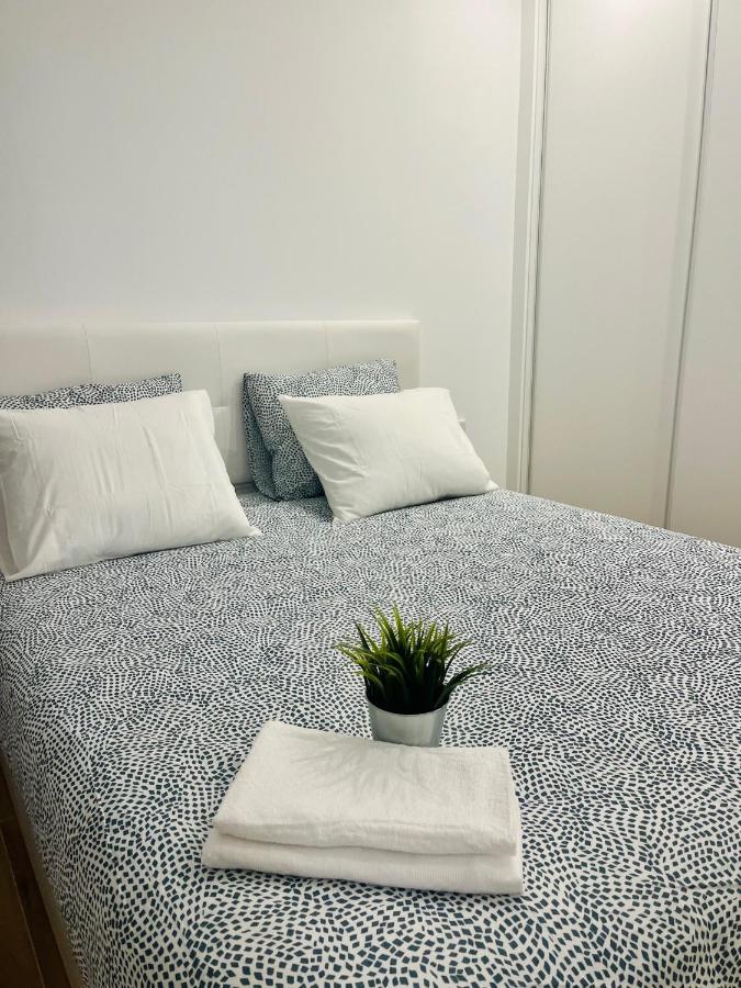 Bernabeu/ C.Universitaria Apartments Madrid Esterno foto